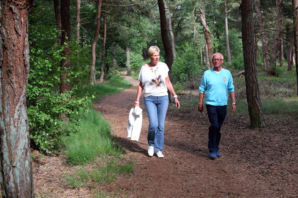 فندق Rouveenفي  Natuurpark De Witte Bergen الغرفة الصورة